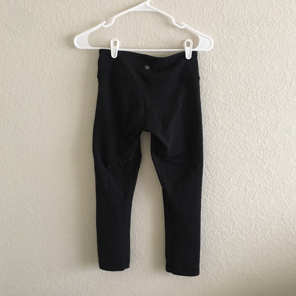 Lululemon Wunder Under Cropped Leggings